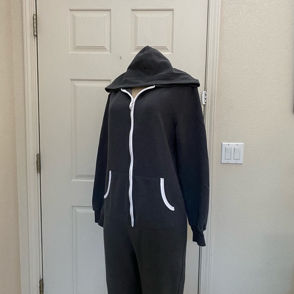 “GOODIELLOW & CO” 🖤 SUPER CUTE 💜 HOODED ONESIE - Picture 9 of 16